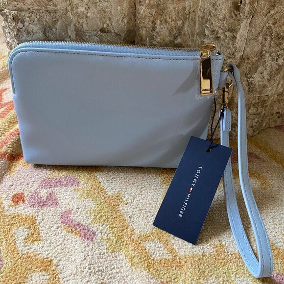 Tommy Hilfiger Light Blue Wristlit NWT - Picture 3 of 12